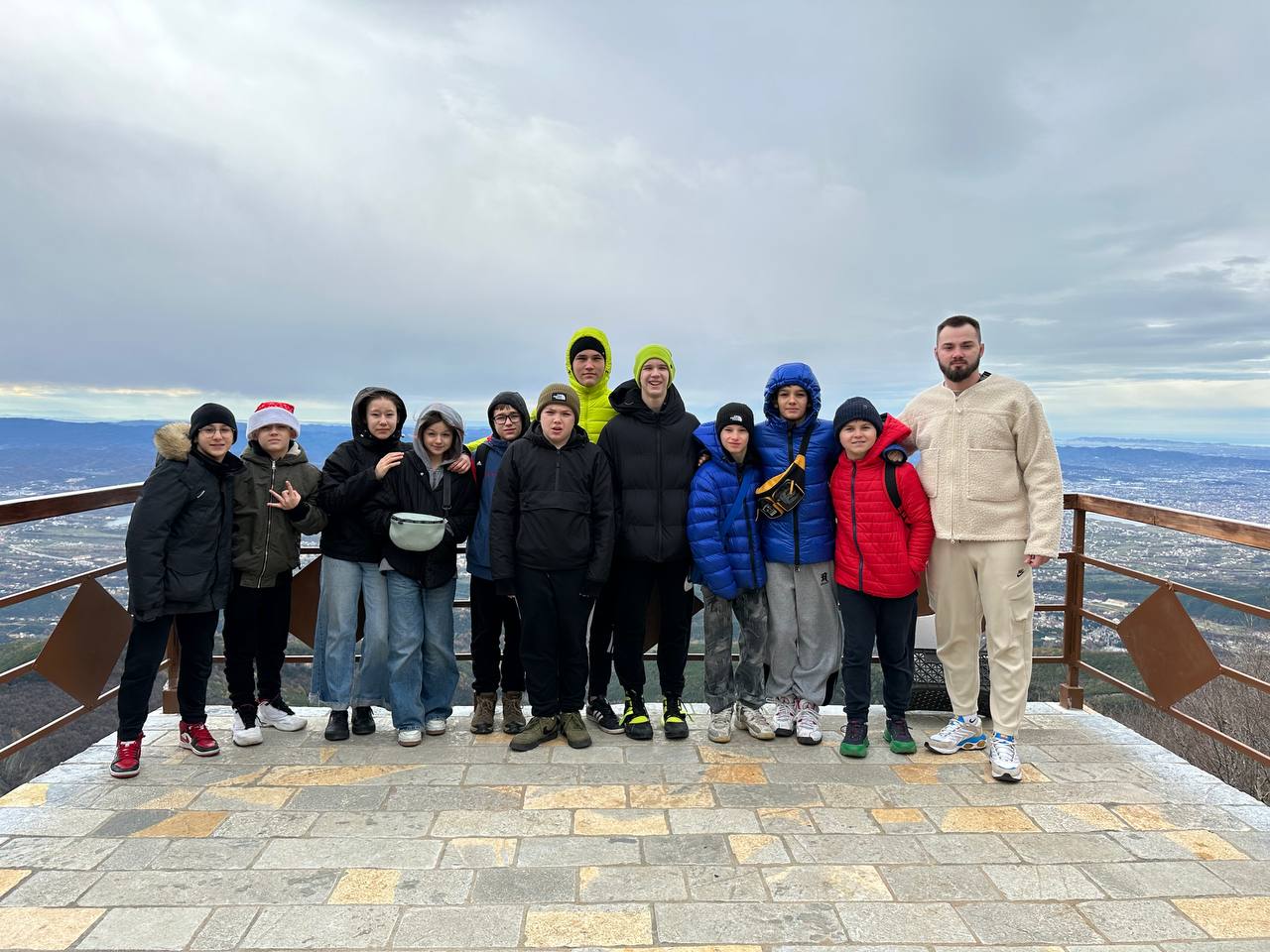 Діти на відпочунку в Албанії Діти на відпочунку в Албанії